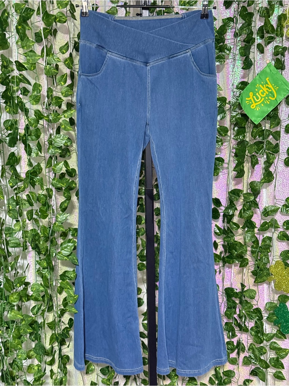 Halara Flex™ High Waisted Crossover Pocket Washed Casual Flare Jeans size L Tall - Picture 3 of 5